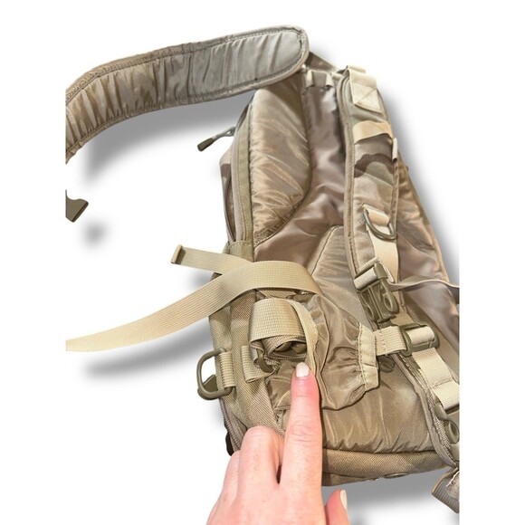 CamelBak Maximum Gear MULE Hydration Pack Desert Camo Cordura Tactical - Picture 14 of 16
